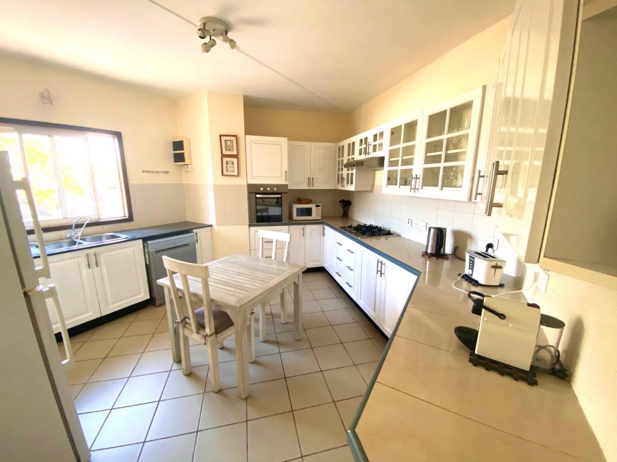 Grand Baie Beach Penthouse Екстериор снимка