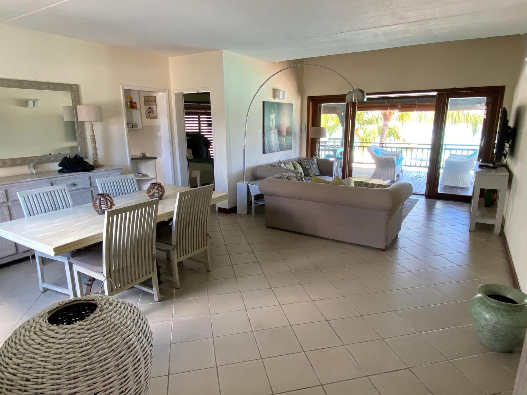 Grand Baie Beach Penthouse Екстериор снимка