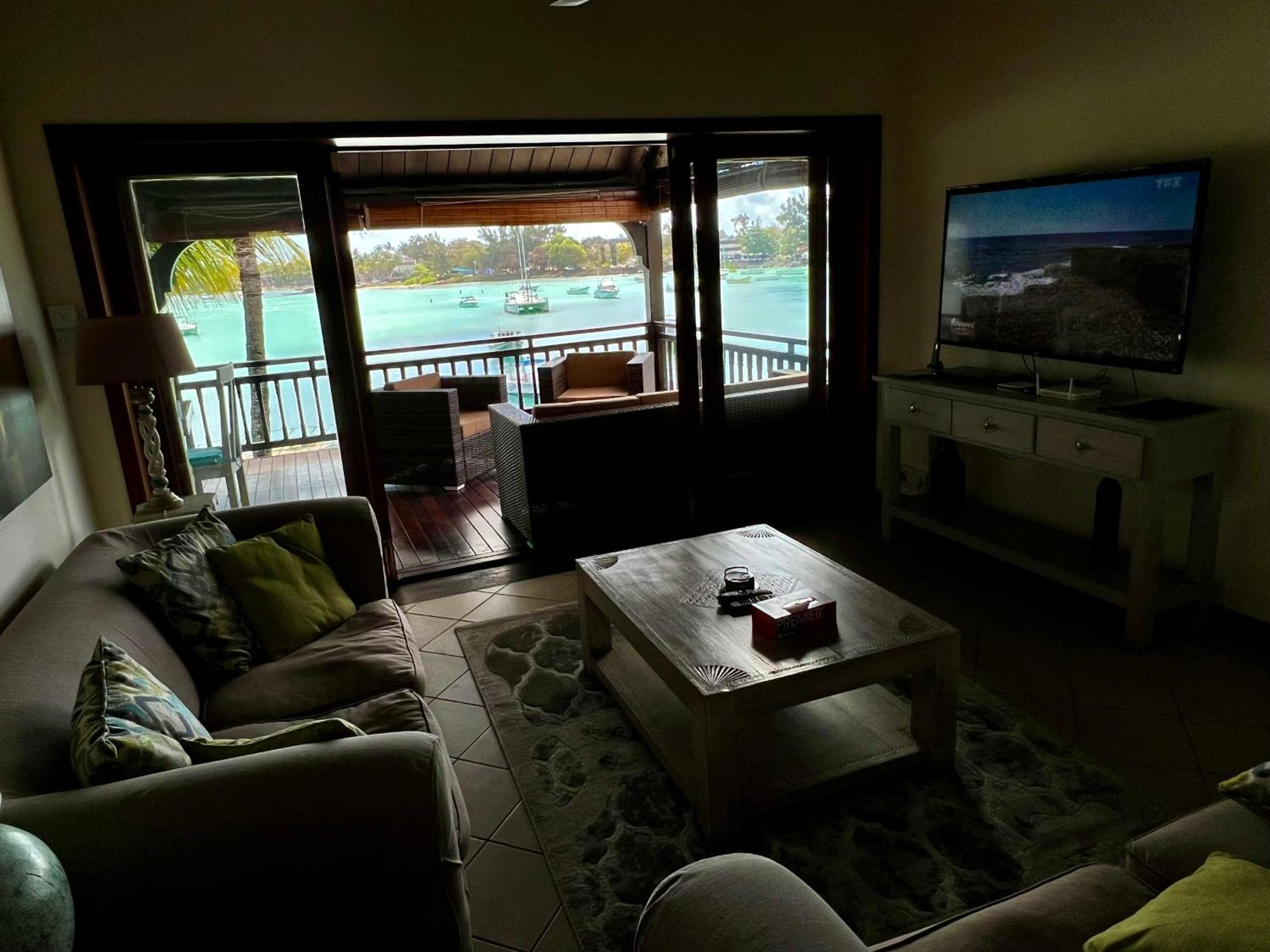 Grand Baie Beach Penthouse Екстериор снимка